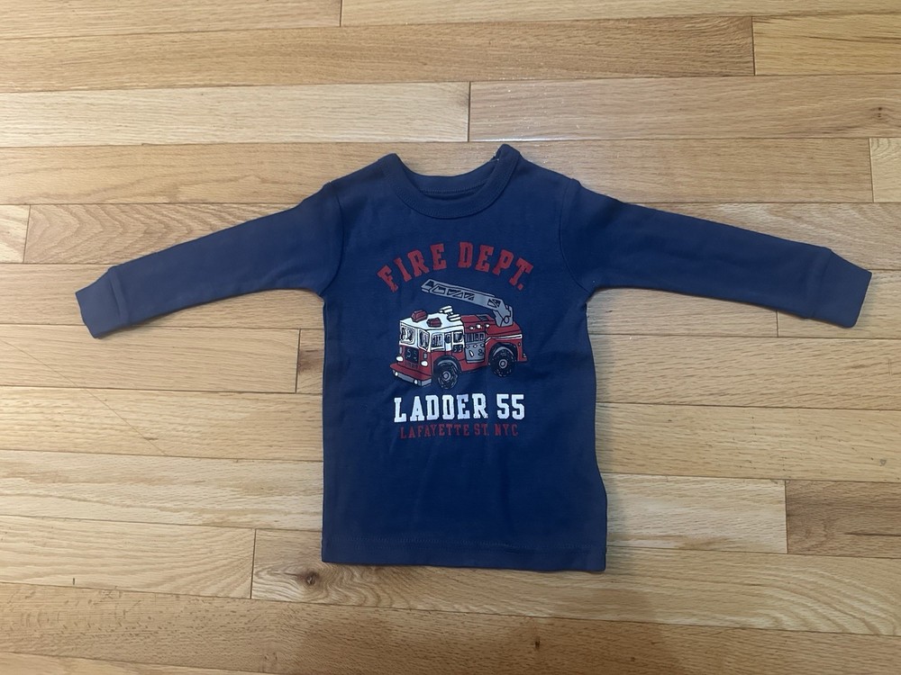 Baby Gap Toddler Kids Firetruck Shirt 12-18 Months New Not Used Rescue theme
