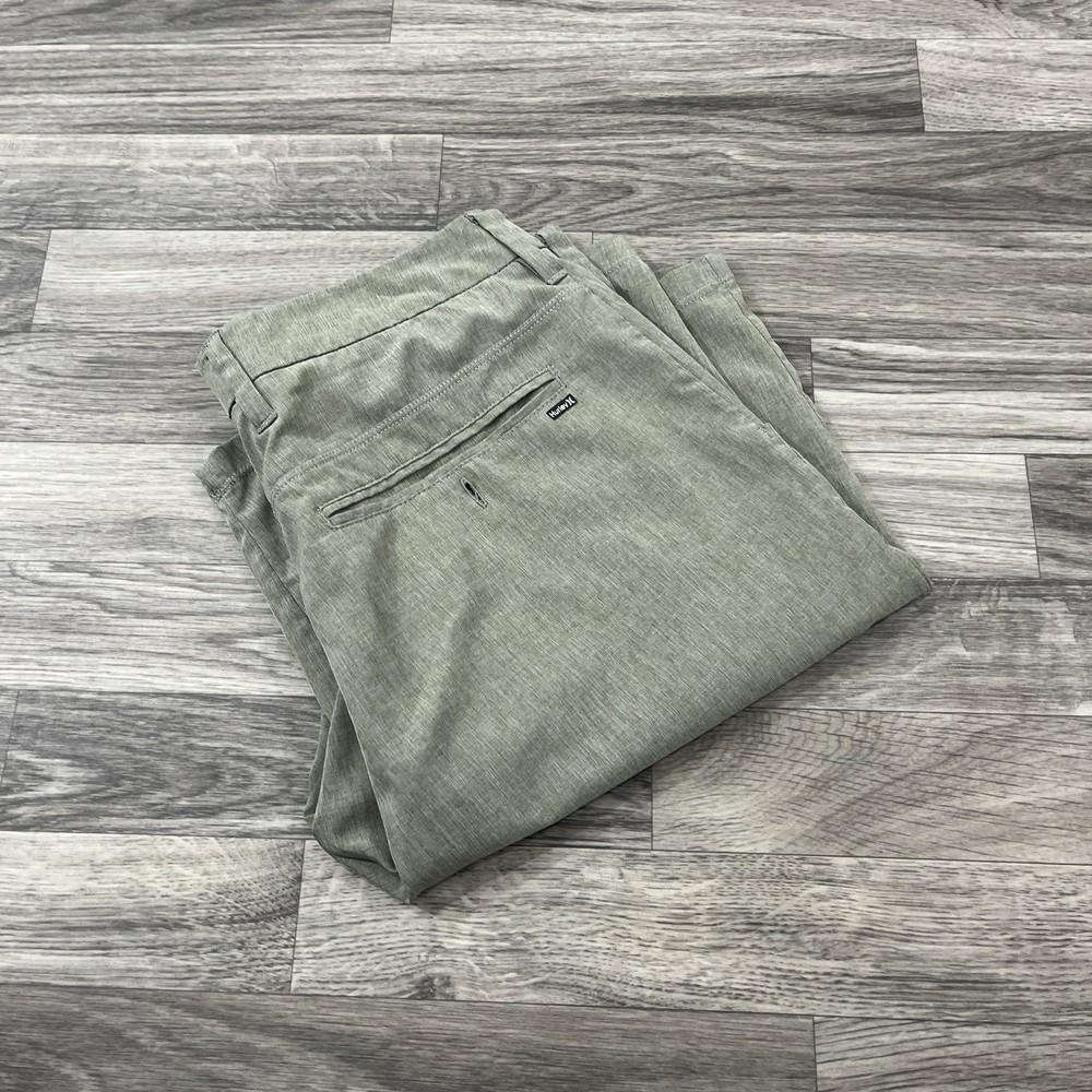 Hurley Men’s Green Chino Walk Shorts Size 29 Flat Front Casual Hybrid