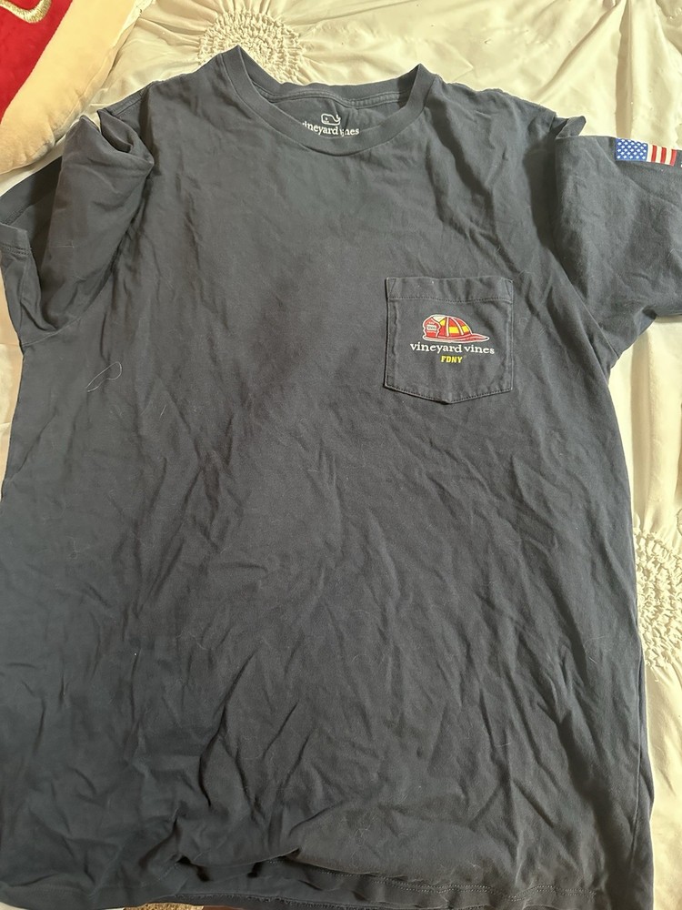 Vineyard Vines USA Flag Whale Pocket T Shirt Blue Mens Medium Cotton