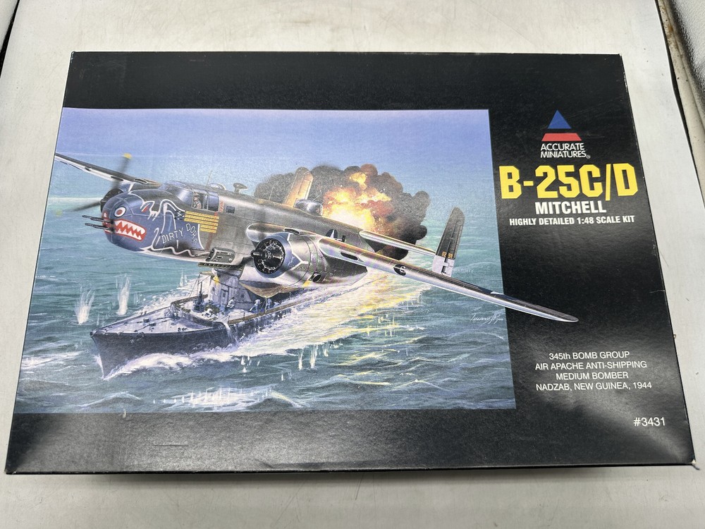 Accurate Miniatures B-25C/D Mitchell 1:48 Model Kit NEW in Open Box-image