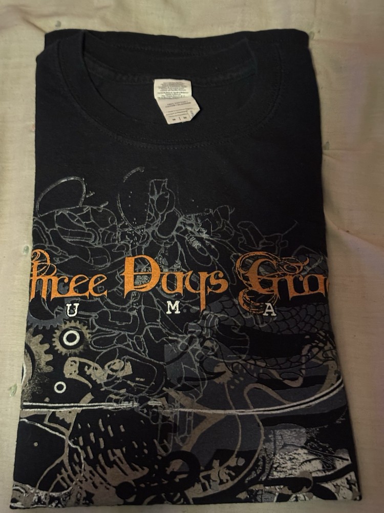 Three Days Grace Shirt Size M