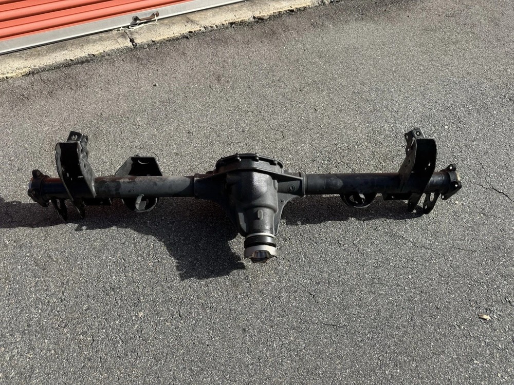 2021-2023 Jeep Wrangler 3.73 Rear Complete Axle 68546766AB OEM 2709