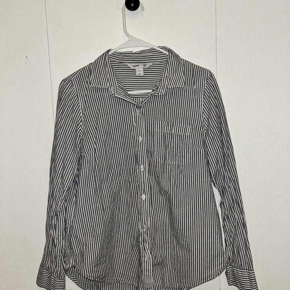 Old Navy Women's Classic Button-Up Shirt Blue/White Striped Collared M