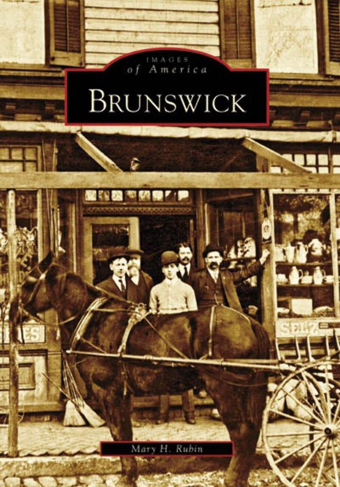 NEW Arcadia Publishing Brunswick, MD 9780738552736 Images of America Trade Paper