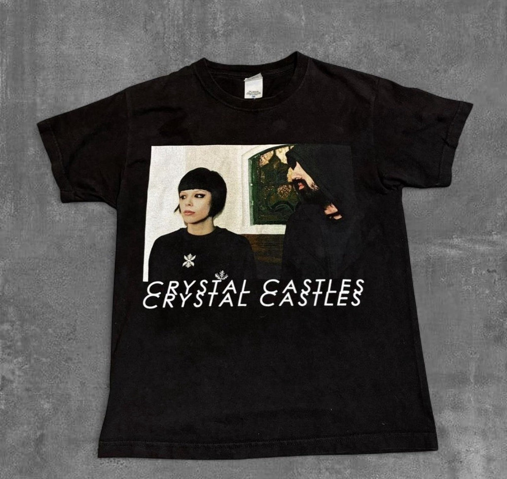 2010s crystal castles euro rare tour shirt  Size M
