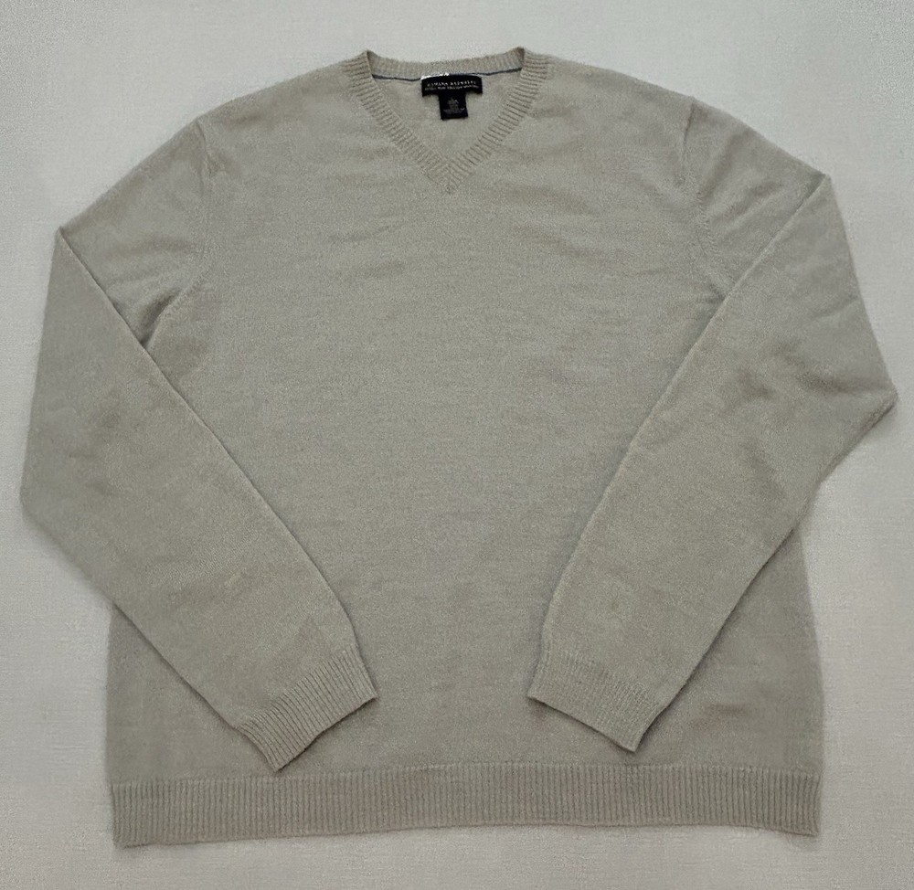 Banana Republic Extra Fine Italian Merino Wool Men’s Large V-neck Sweater Beige
