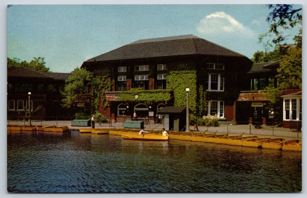 Chicago Illinois~Lincoln Park Refectory Bldg & Boat Landing~Vintage Postcard