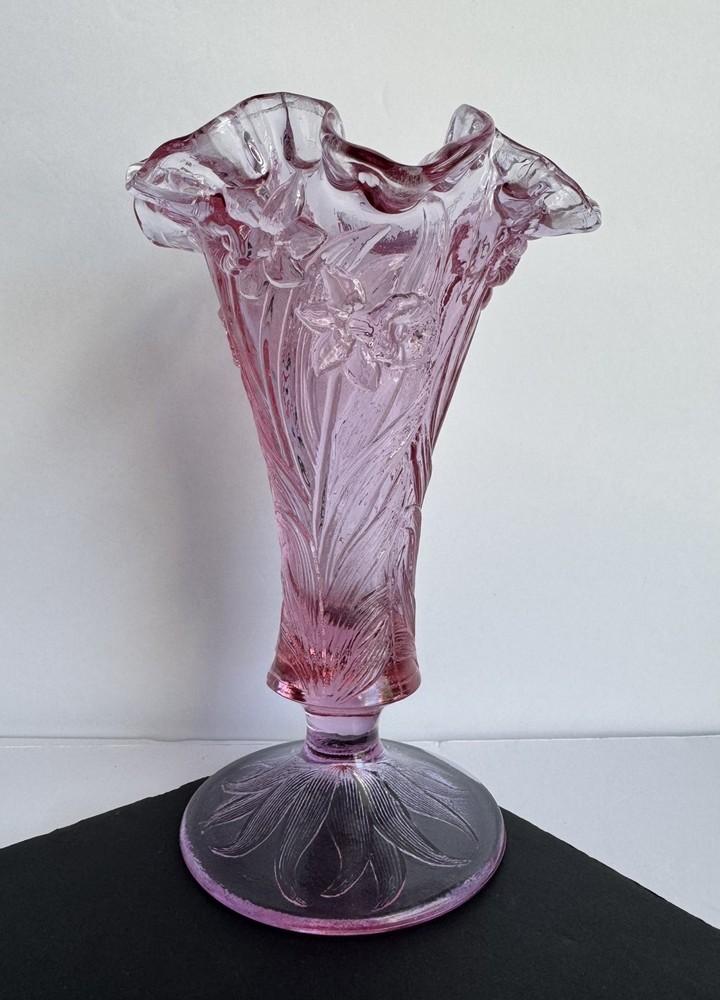FENTON Glass Empress Dusty Rose Pink Daffodil Ruffled Crimped Edge Footed Vase