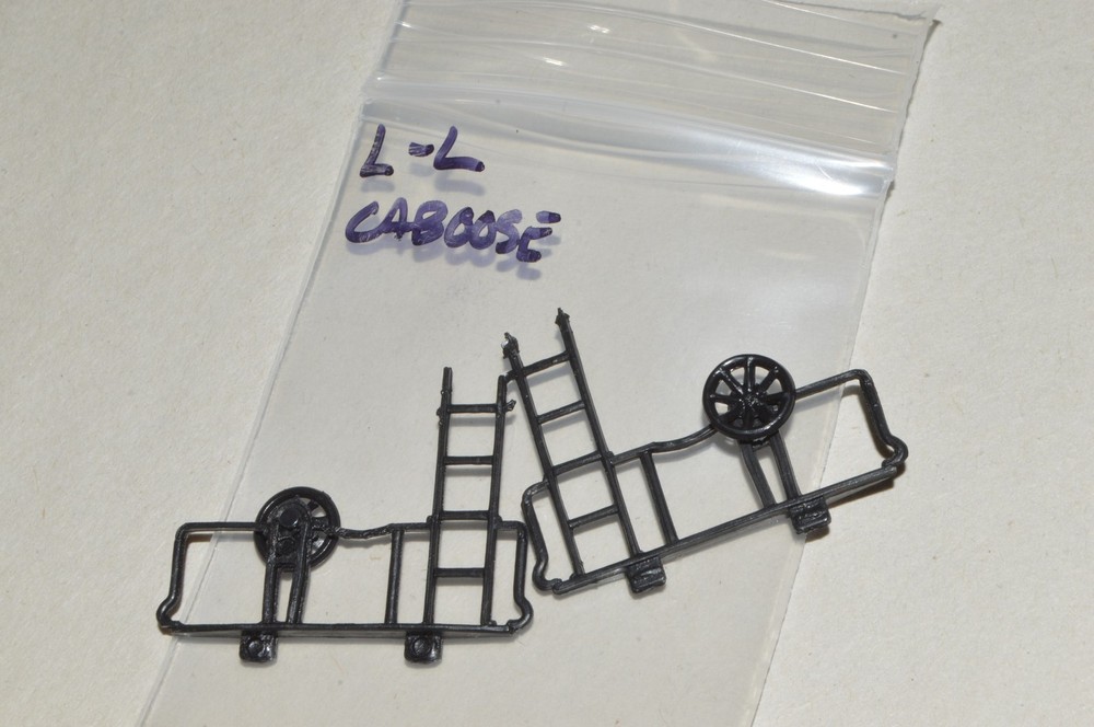 HO scale PARTS plastic Life-Like caboose end railing ladder brakewheel (2)