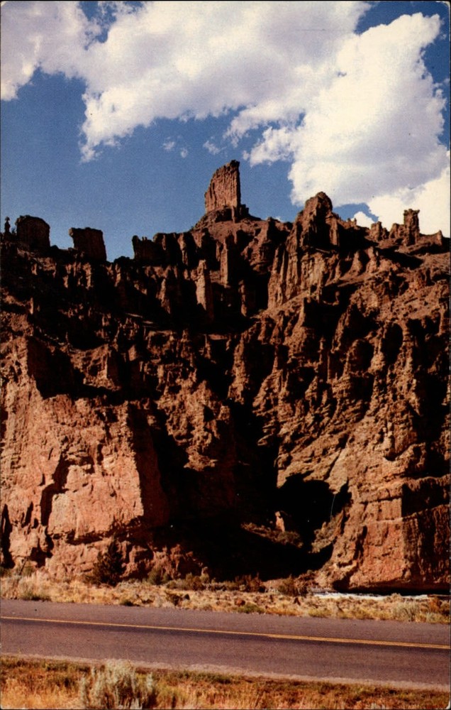 Park Co Wyoming Holy City rock formation eroded mountain unused vintage postcard