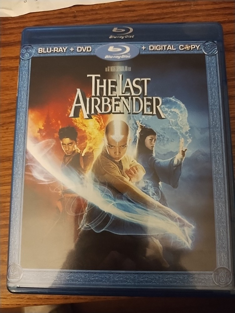 The Last Airbender Blu-ray DVD 2-Disc Set with Digital Copy 2010