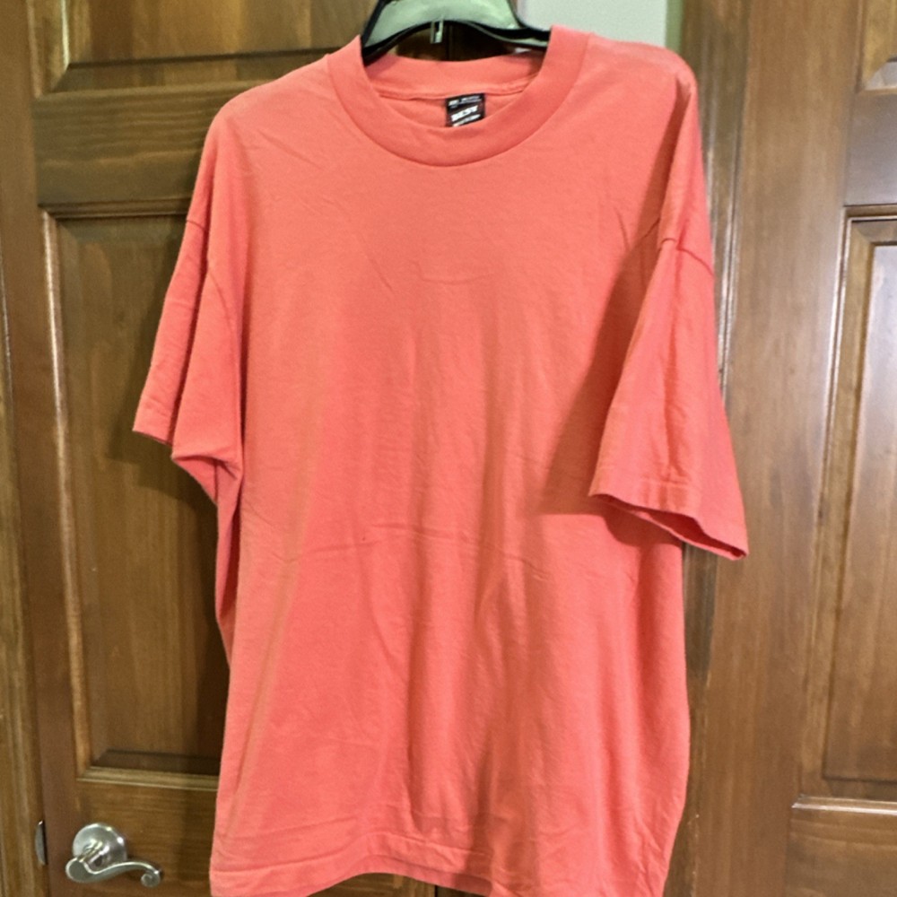 Vintage XXL salmon-colored Fruit of the Loom Best t-shirt USA from a 50/50