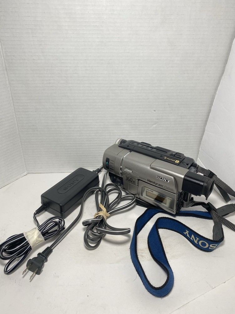 Sony Handycam CCD-TRV67 Hi-8 Video Camcorder Night Vision Tested w/ Power Supply