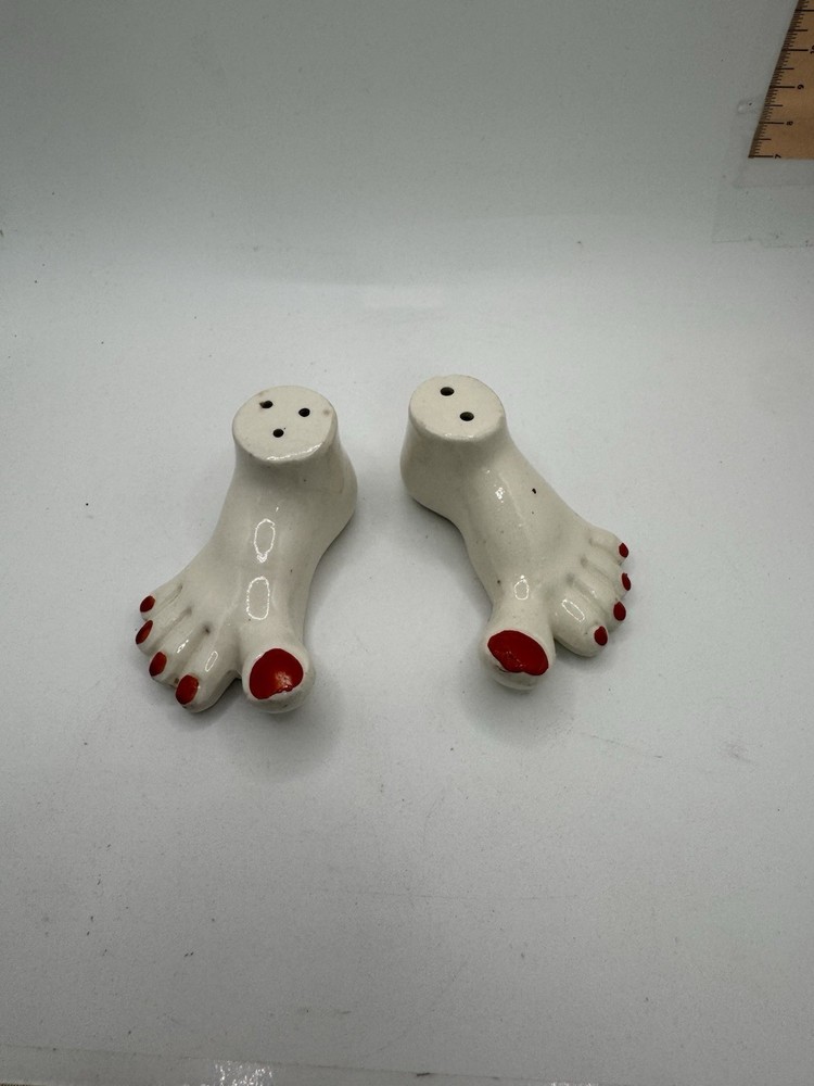 Novelty Foot Shaped Ceramic Salt & Pepper Shakers Set White Red Japan