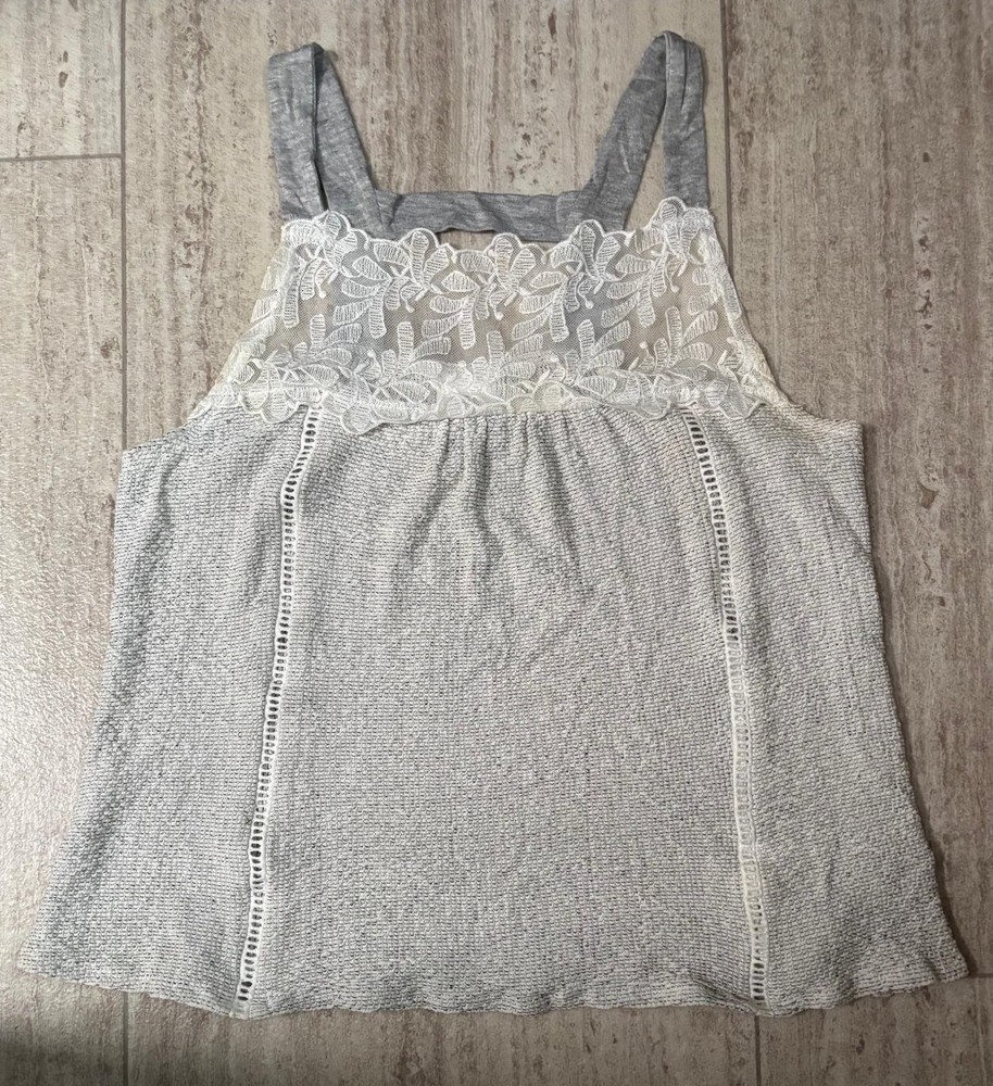 Belle du Jour Gray Knit Tank Top Size L Lace Yoke Boho Sleeveless Crochet Trim