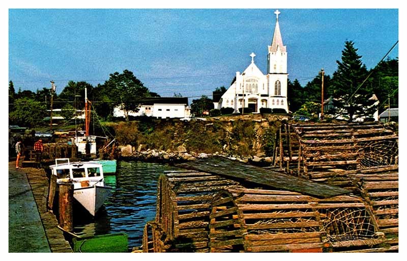 Postcard CHURCH SCENE Boothbay Harbor Maine ME m/09 AQ4761