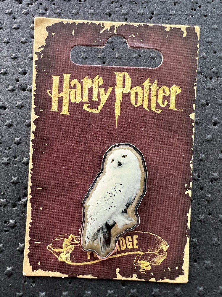 Universal Studios Wizarding World of Harry Potter Hedwig Owl Sculpted Pin