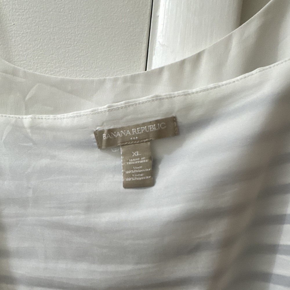 Banana Republic Women's White/Blue Striped Scoop Neck Silk Satin Tank Top XL