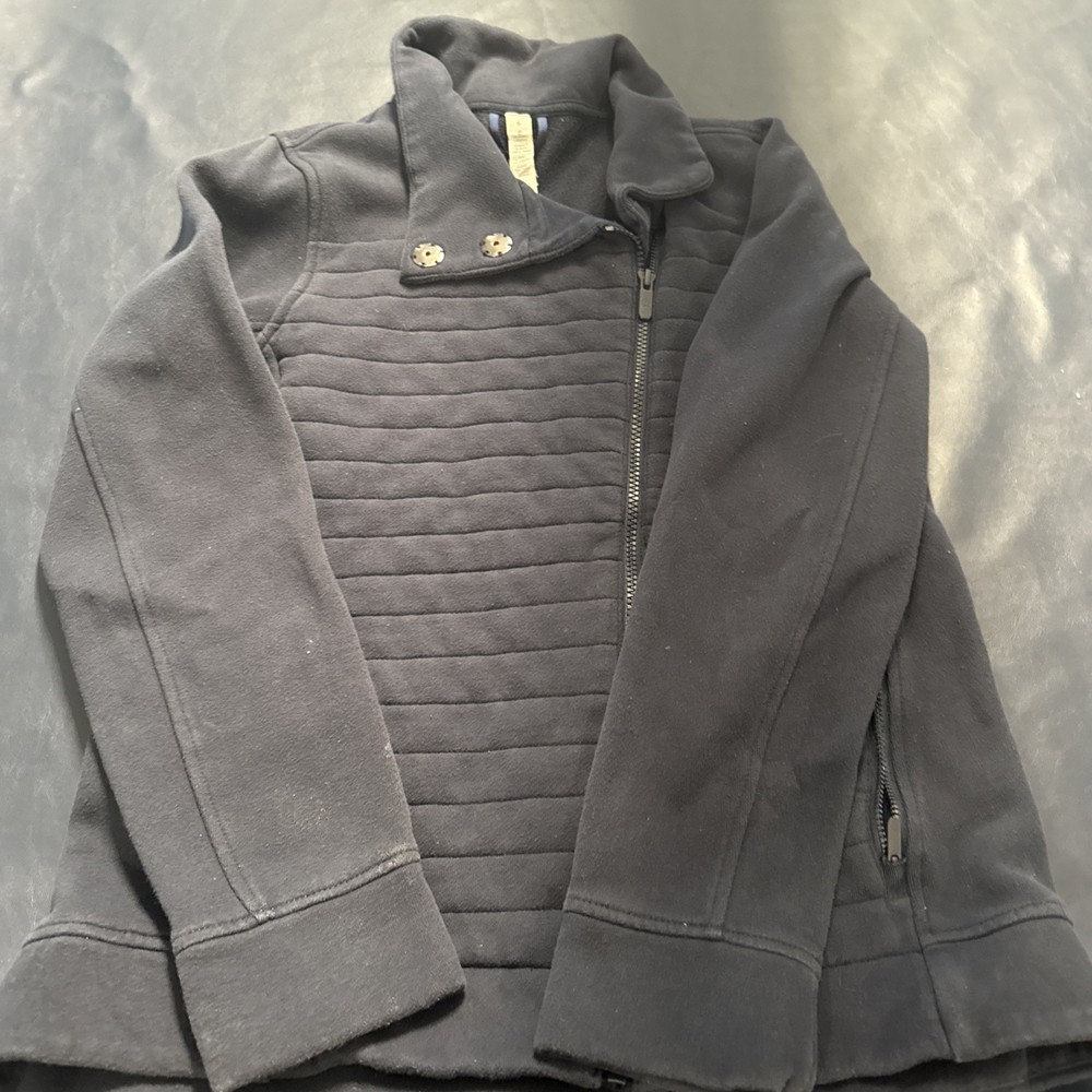 Women's Size 6 Lululemon Zip Up Jacket Navy Blue