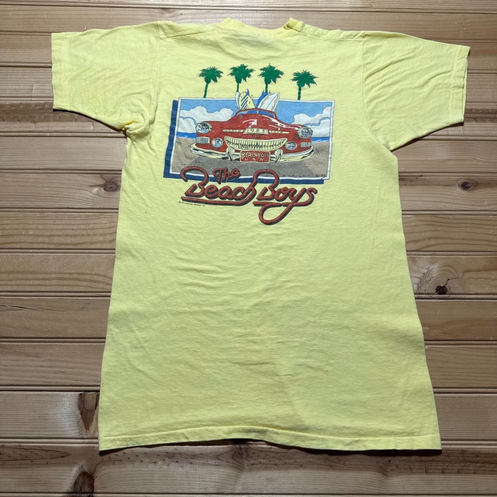 Vintage 1983 The Beach Boys World Tour Car Rock Band Surf T-Shirt USA - Medium