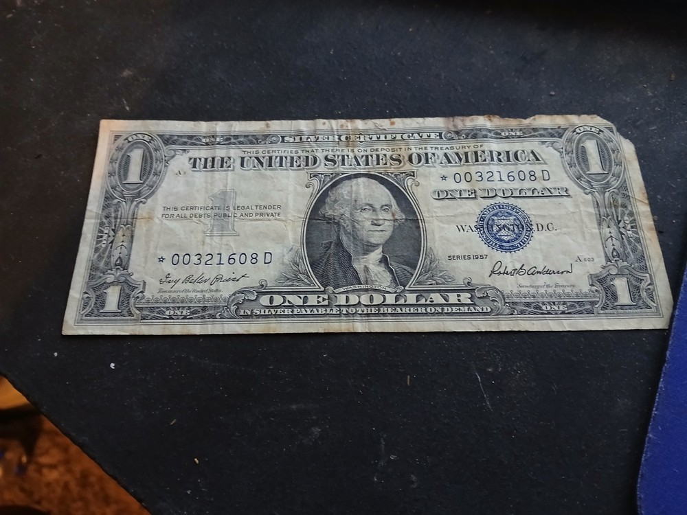 1957 1 dollar star note  silver certificate  in  good condition