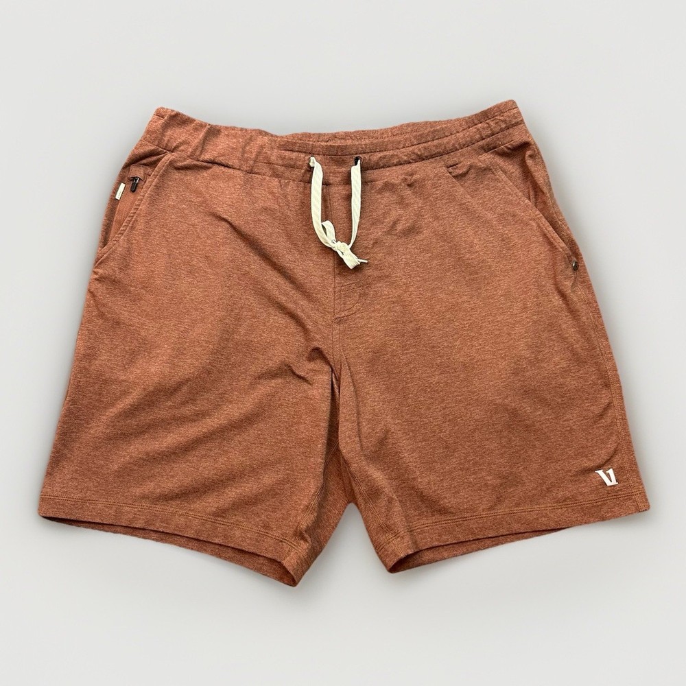 Vuori Shorts Mens Large Ponto Performance Stretch Zip Pocket Athletic V344 Sable