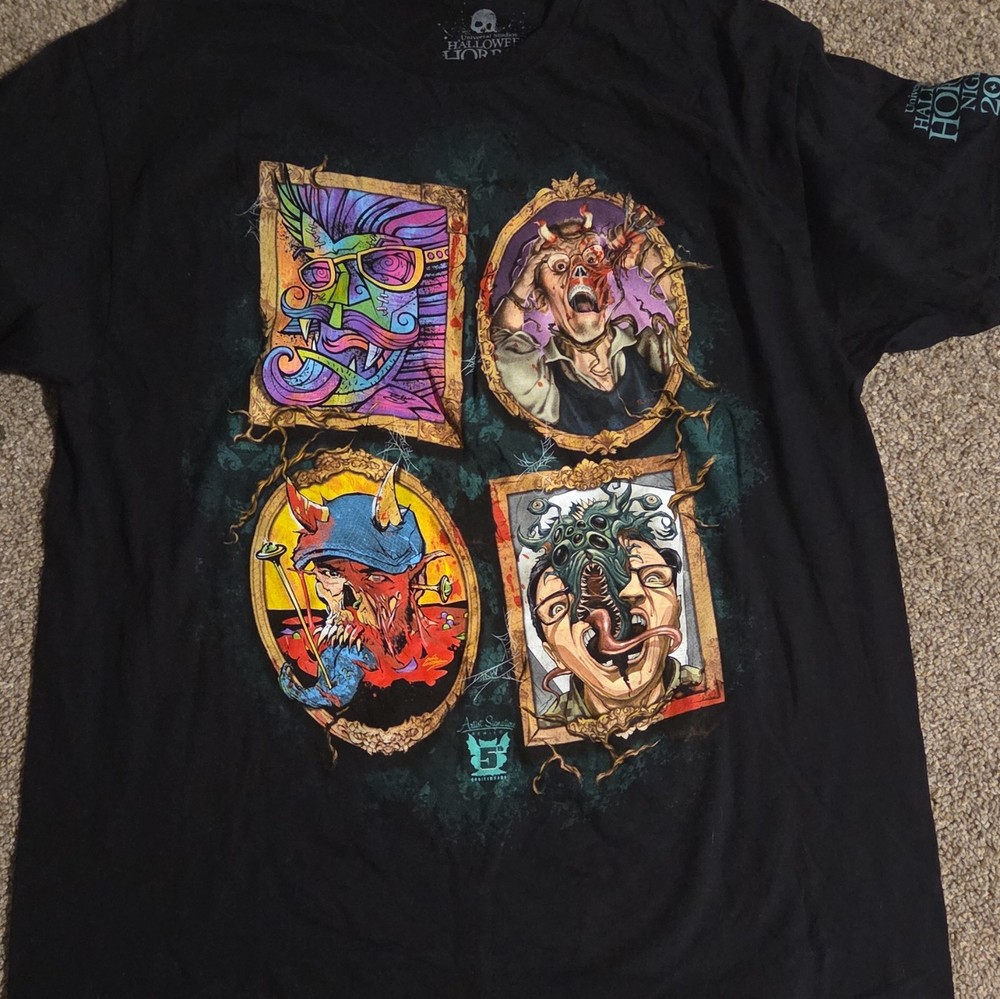 Universal Halloween Horror Nights 2025 Artist Signature Series T-Shirt Size L