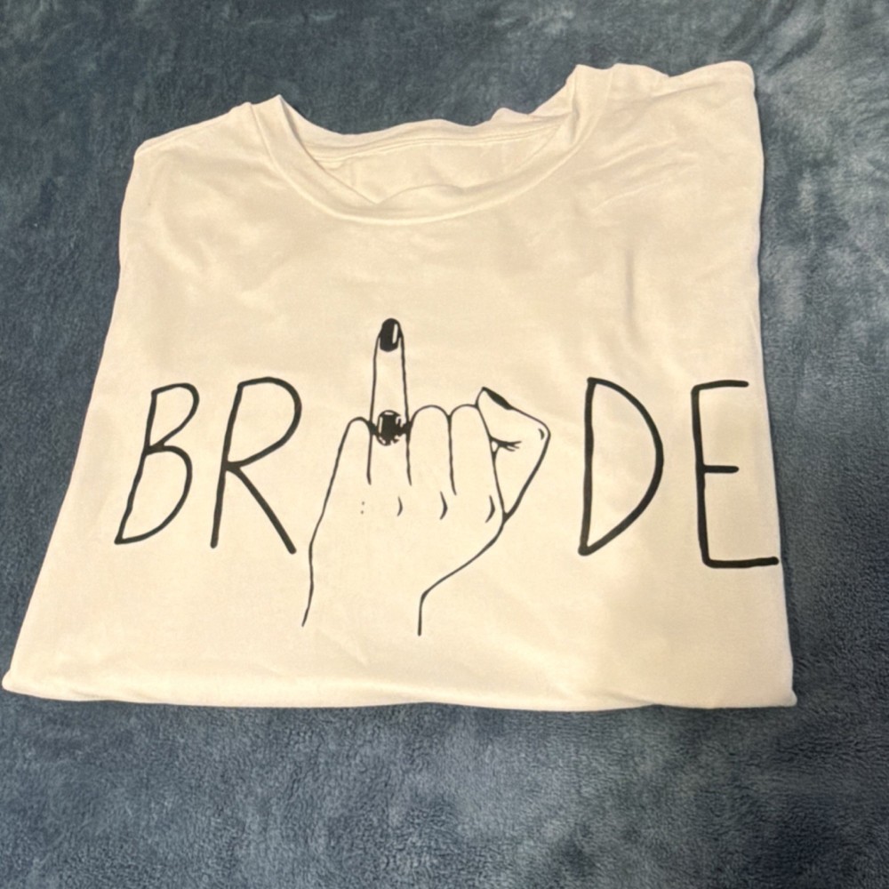 Women's White Bride Graphic Cotton Short Sleeve Crew Neck T-Shirt Size M
