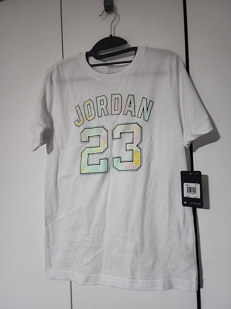 NWT-Boys Jordan Tee Size XL