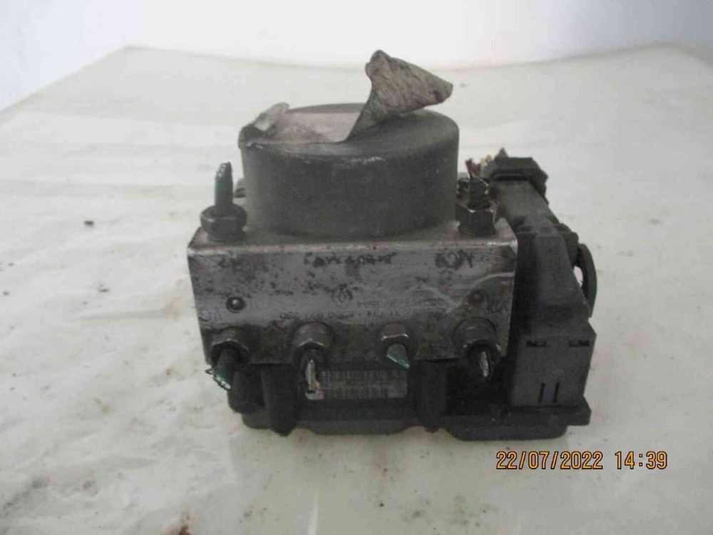 Renault SCENIC II ABS BLOCK 8200527390