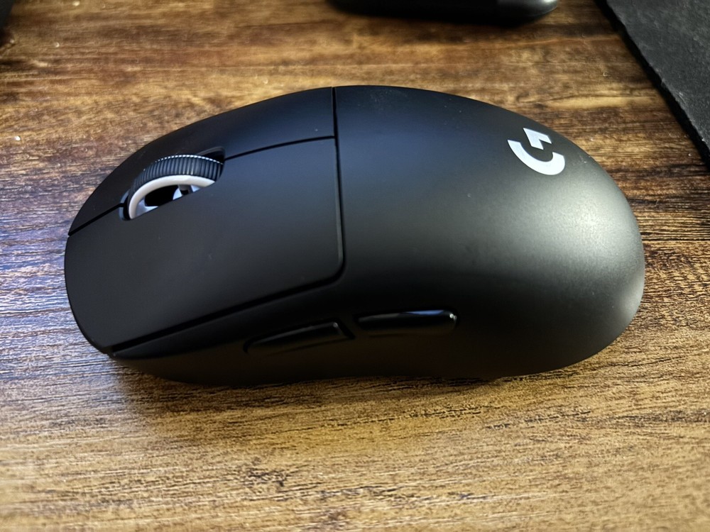 Logitech PRO X SUPERLIGHT Wireless Gaming Mouse in Black - Ultra-Lightweight Design