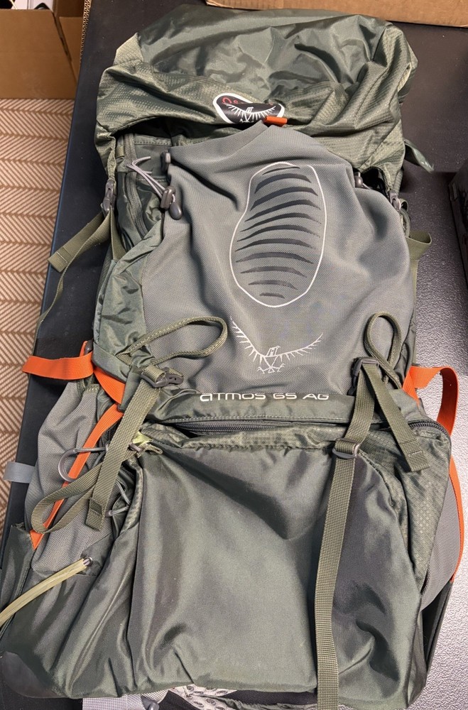 Osprey Atmos 65 AG Green 65L Hiking Backpack Great Condition Large 20-23