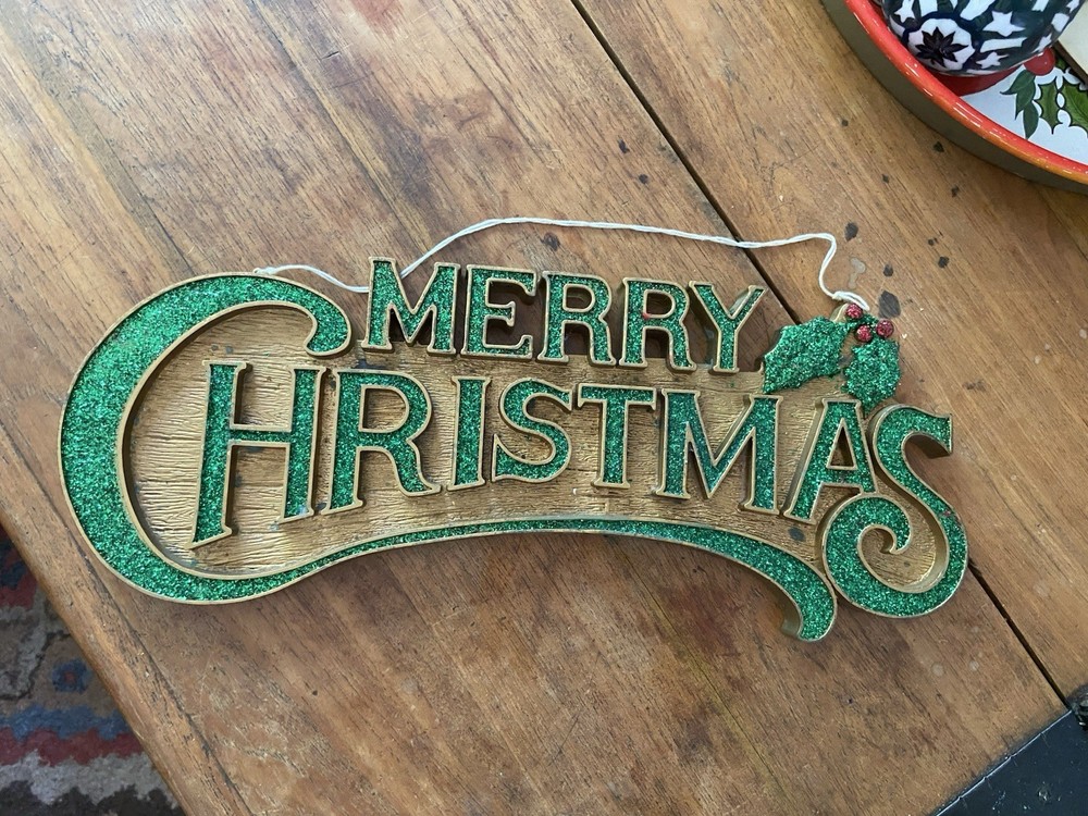 Vintage 1970's Molded Plastic MERRY CHRISTMAS Sign Decor w/ Holly 14.5