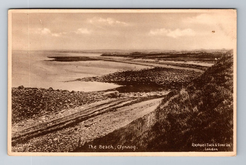 London-England, The Beach, Clynnog, Antique, Vintage Souvenir Postcard