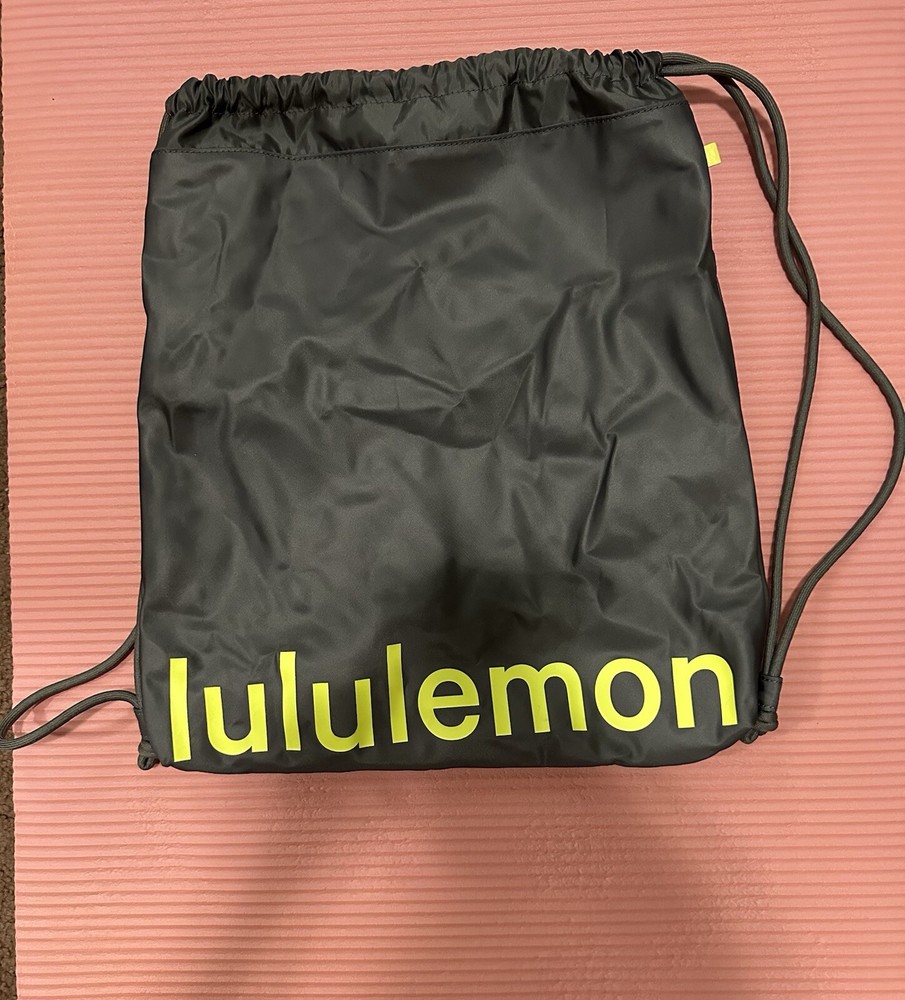 Lululemon Water-Repellent Everyday Backpack for Work & Gym