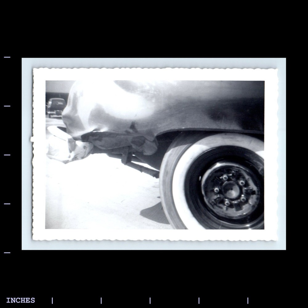 Vintage Photo CLOSE-UP OF DAMAGED FENDER CLASSIC CAR WHITEWALL TIRES