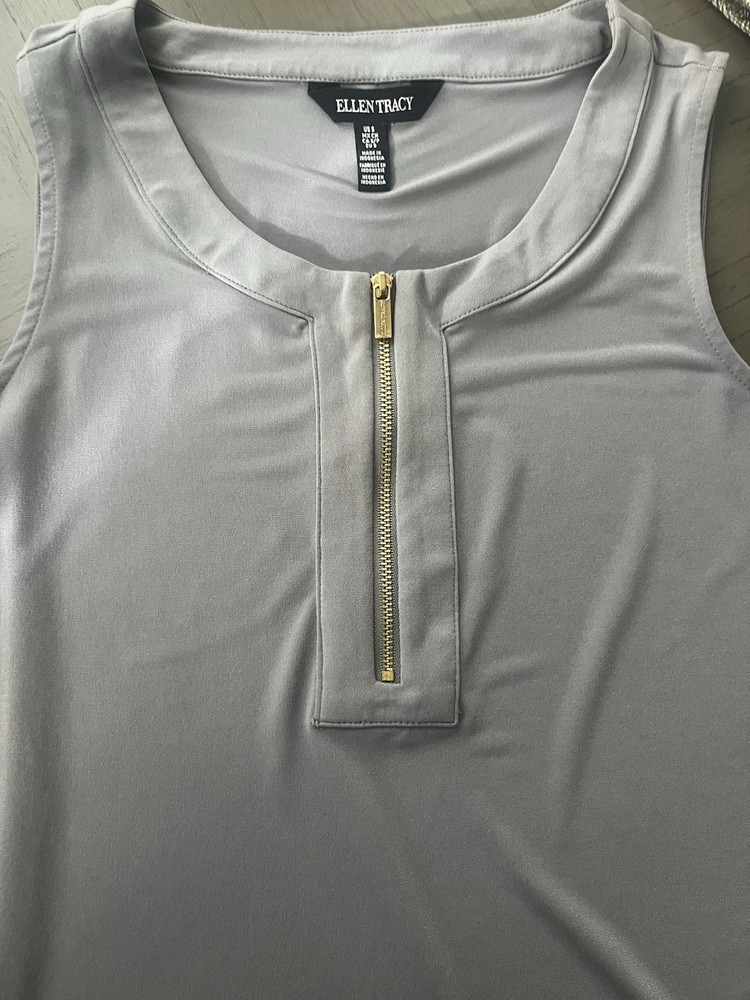 Ellen Tracy Women's Sleeveless Grey Blouse With Gold Zipper Size Small