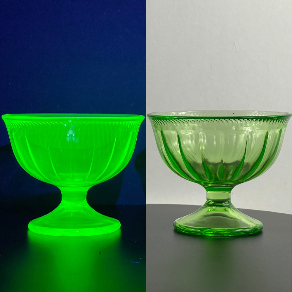 Set of 2 Vintage Green Uranium Federal Glass Sherbet Sundae Dessert Cups Bowls