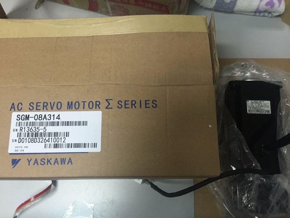 YASKAWA SGM-08A314 AC SERVO MOTOR SGM08A314 New Expedited Shipping 1PC