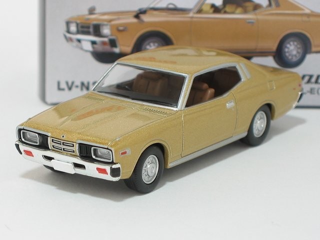 Tomytec Tomica Limited Vintage NEO 1/64 Nissan Gloria 2000 SGL-E 1978 LV-N258a
