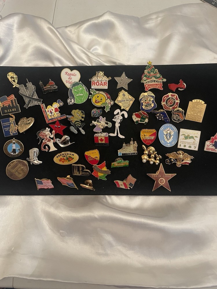 VINTAGE-NOW Lapel Hat Pin Lot Kentucky Derby Cowboys Disney Travel Flags