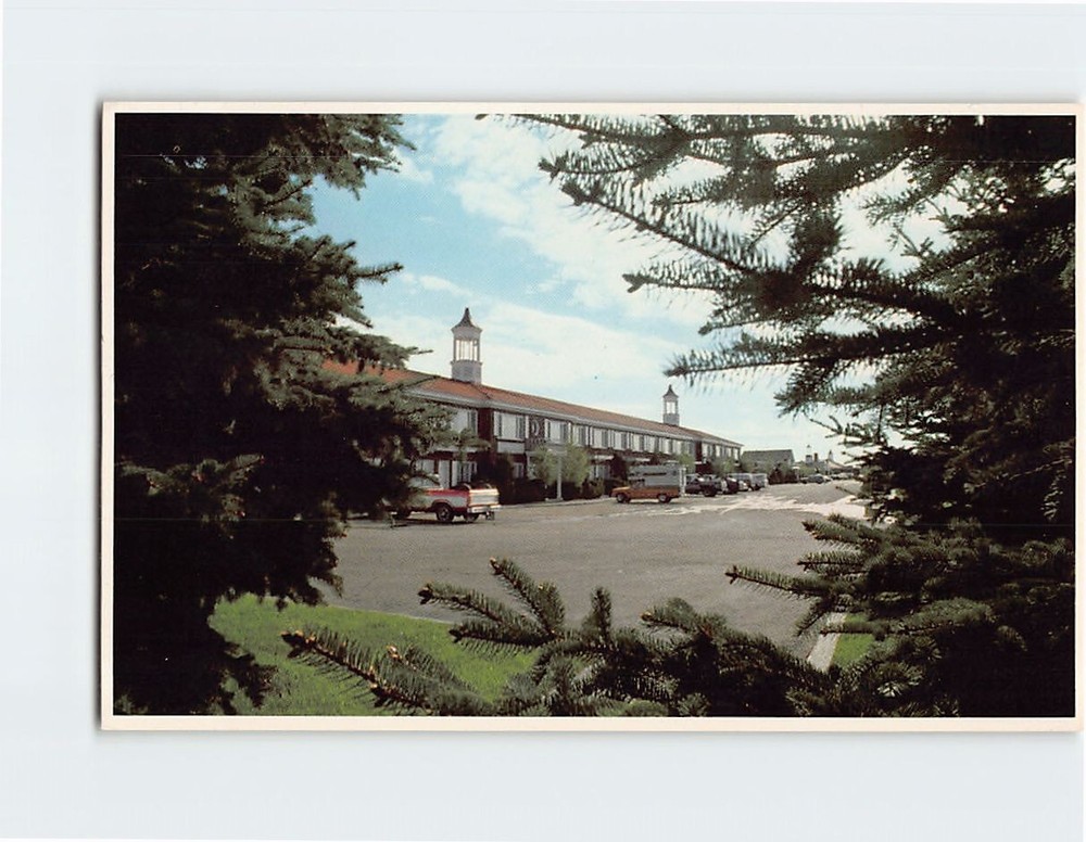 Postcard Holding's Little America Wyoming USA