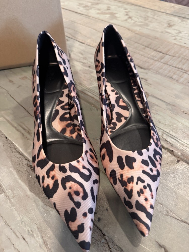 Zara New Leopard Print Cloth Heels 2’ Heels Never Used Size 41