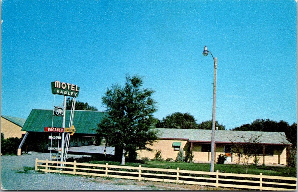 Hadley Motel Billings Montana Vintage Postcard