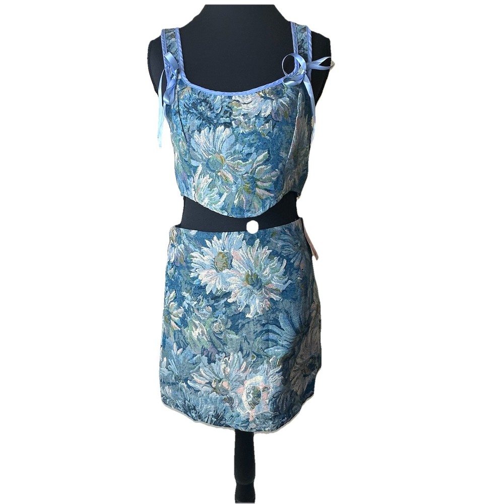 Women’s Medium Blue Floral Tapestry Jacquard Two Piece Set Crop Top Skirt Y2K