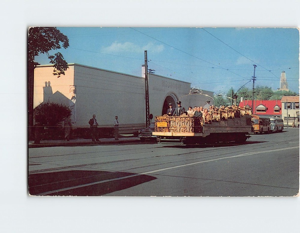 Postcard The Observation Car near Wax Museum Montréal Québec Canada