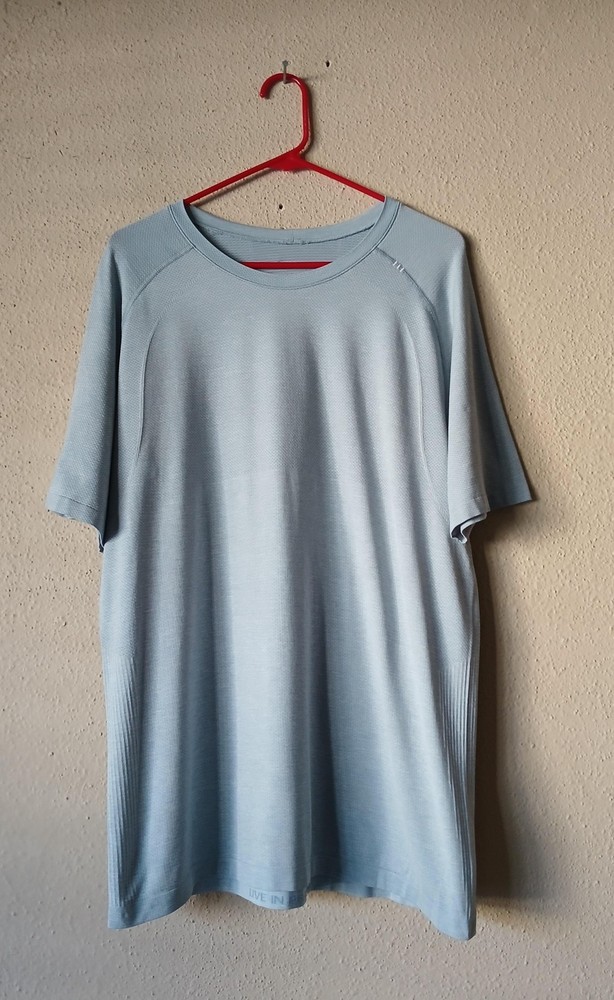 Lululemon Shirt Mens XL Light Blue Live In Practice Training Tee Performance