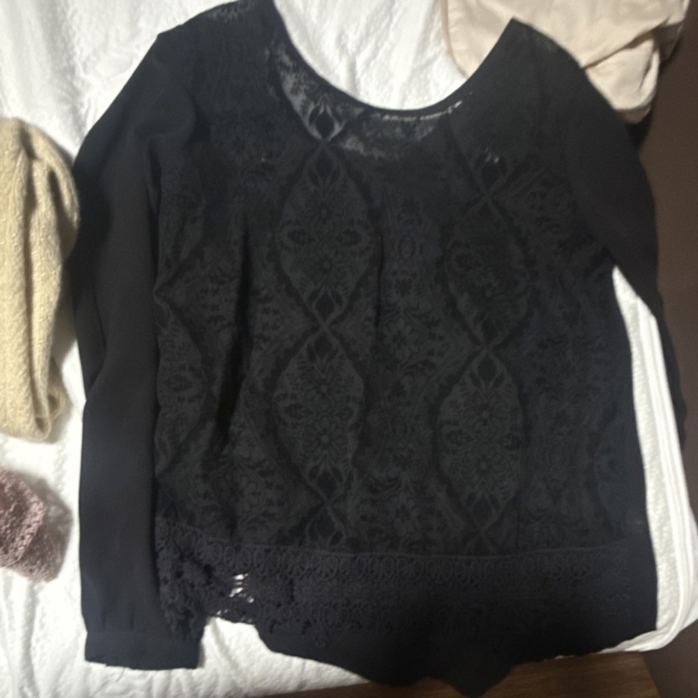 Xhilaration Black Lace Round Neck Long Sleeve Women's Blouse, Size XS