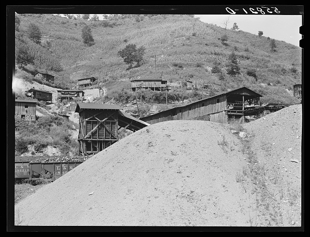Photo:Hazard Kentucky Mining Company Town Homes 1940 Coal Mine Hill