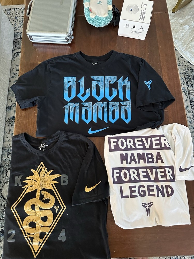 Kobe Nike Dri-Fit Shirt Lot (Large)